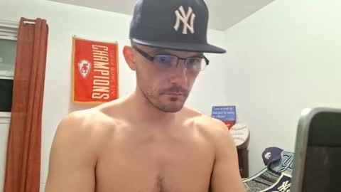 Snapshot of shalom77712327 chatting on April 15, 2026, 4:41 am shalom77712327 online show from April 15, 2026, 4:41 am