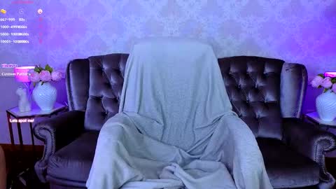 Lessi online show from November 22, 2025, 2:27 pm