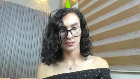 Snapshot of shammy_rosse chatting on May 16, 2026, 8:07 pm shammy_rosse online show from May 16, 2026, 8:07 pm