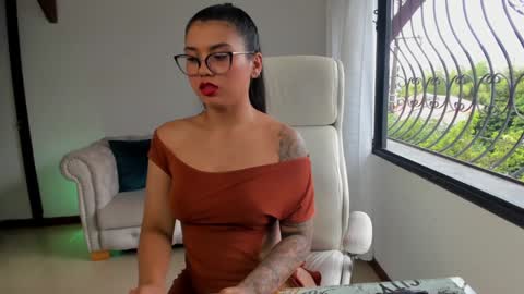 Snapshot of shanabellucy chatting on December 9, 2024, 7:50 pm onlyfans shanabellucy online show from December 9, 2024, 7:50 pm