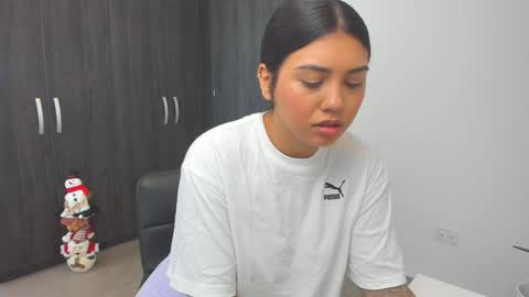 Snapshot of shanabellucy chatting on December 20, 2024, 2:49 pm onlyfans shanabellucy online show from December 20, 2024, 2:49 pm