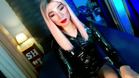 MISS SHANE online show from November 27, 2025, 5:59 pm