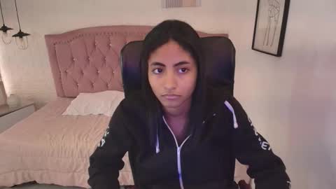 shanelle online show from November 15, 2025, 3:19 pm