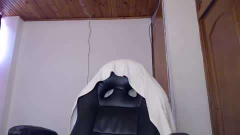 Snapshot of shanel_lozano chatting on April 21, 2026, 4:56 pm shanel_lozano online show from April 21, 2026, 4:56 pm