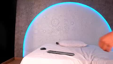 Snapshot of shanelsmiith chatting on February 8, 2026, 12:08 pm Shanel online show from February 8, 2026, 12:08 pm