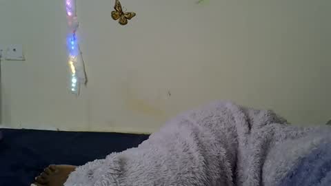 shanizz online show from November 6, 2025, 2:34 am