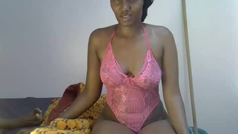 Snapshot of shanizzz chatting on April 20, 2026, 8:54 pm shanizz online show from April 20, 2026, 8:54 pm