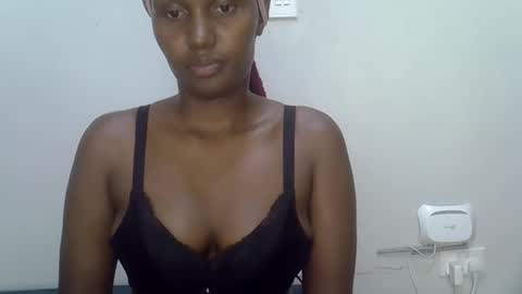 Snapshot of shanizzz chatting on May 19, 2026, 4:24 pm shanizz online show from May 19, 2026, 4:24 pm