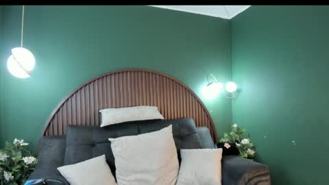 Snapshot of shannel__queen chatting on May 7, 2026, 8:58 pm shannel__queen online show from May 7, 2026, 8:58 pm