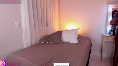 Snapshot of shannol_ryan chatting on March 27, 2026, 1:33 am Shannol online show from March 27, 2026, 1:33 am