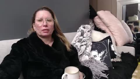 Snapshot of shannon07 chatting on December 30, 2024, 12:11 am Shannon07 online show from December 30, 2024, 12:11 am