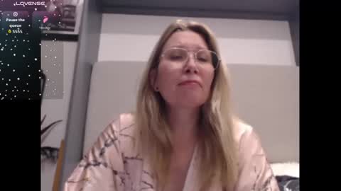 Snapshot of shannon07 chatting on November 10, 2025, 1:37 am Shannon07 online show from November 10, 2025, 1:37 am