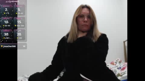 Shannon07 online show from April 10, 2026, 3:01 am