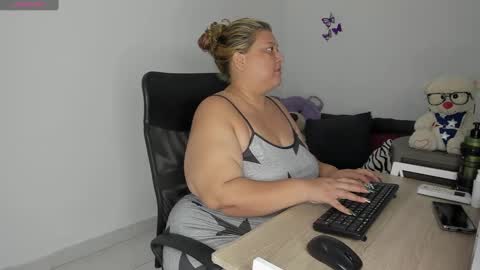 SHANNONBBW online show from December 17, 2024, 10:22 pm
