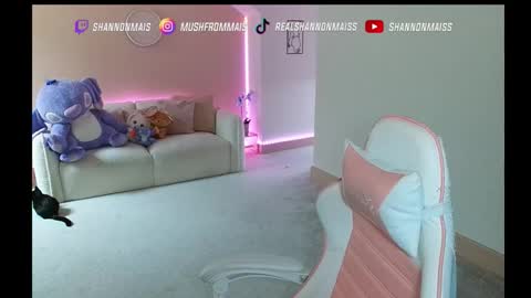 Shanmais online show from October 23, 2025, 11:31 am