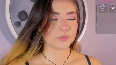 Shanntal  online show from November 29, 2025, 7:39 pm