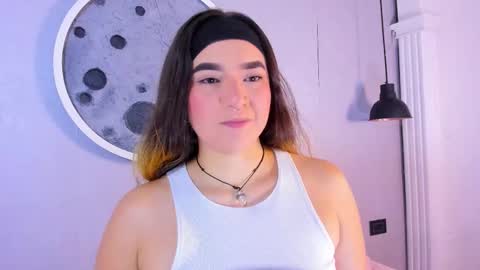 Shanntal  online show from January 6, 2026, 8:01 pm