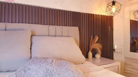 SHANON online show from November 29, 2025, 6:11 pm