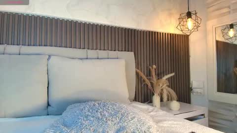 Snapshot of shanonclark chatting on February 12, 2026, 9:32 pm SHANON online show from February 12, 2026, 9:32 pm