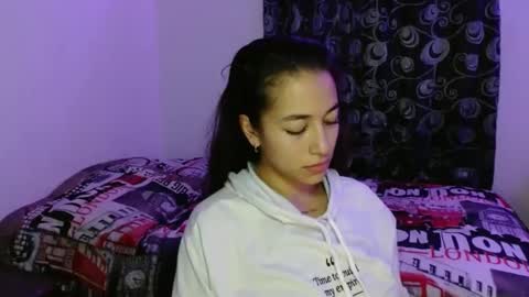 shantal_d03 online show from February 17, 2025, 2:31 am