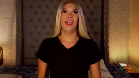 Snapshot of shantaljoness chatting on September 10, 2025, 8:53 pm Shantal Jones online show from September 10, 2025, 8:53 pm