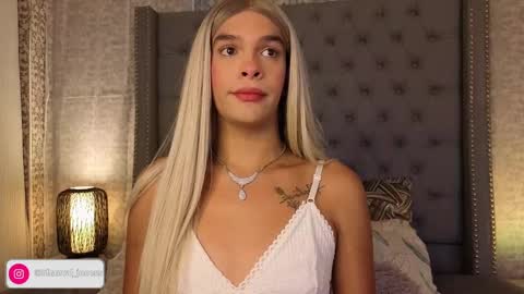 Snapshot of shantaljoness chatting on October 1, 2025, 9:54 pm Shantal Jones online show from October 1, 2025, 9:54 pm