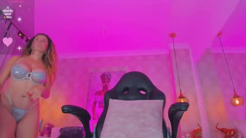 Shantal online show from March 7, 2025, 2:01 pm