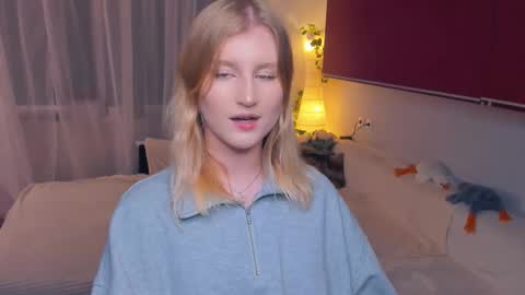 Snapshot of shantiyagin chatting on October 30, 2025, 9:04 pm Polly online show from October 30, 2025, 9:04 pm