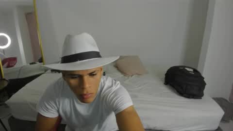 shark_boy21 online show from February 14, 2026, 3:47 am