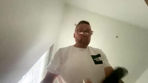 Snapshot of sharksboy16 chatting on December 7, 2024, 10:01 am Sharksboy online show from December 7, 2024, 10:01 am