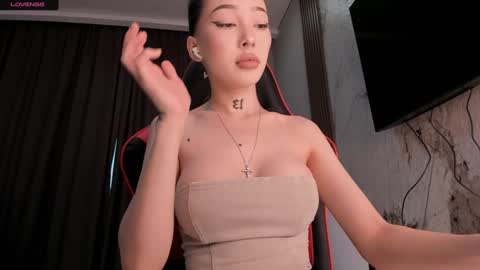 Sharlin  online show from December 9, 2024, 11:04 am