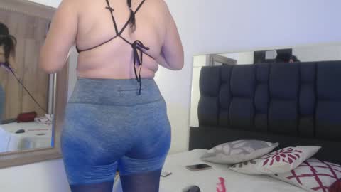 Snapshot of sharlotte__jones chatting on December 6, 2024, 4:06 pm Sara online show from December 6, 2024, 4:06 pm