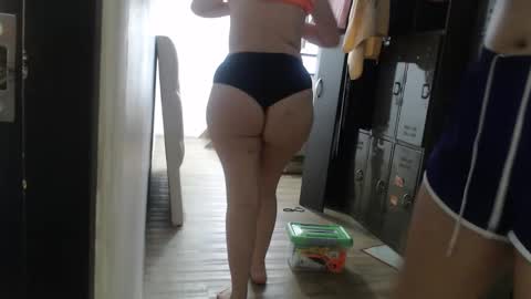 Snapshot of sharlotte__jones chatting on February 1, 2025, 5:58 pm Sara online show from February 1, 2025, 5:58 pm