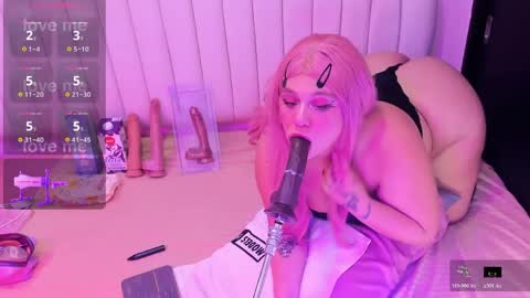 sharlotthe_bigass online show from April 7, 2026, 11:59 pm