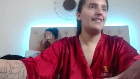 sharon_and_sharit online show from December 17, 2025, 3:45 am