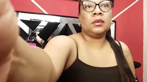 Snapshot of sharon_noa chatting on February 20, 2026, 11:32 am Sharon Noa online show from February 20, 2026, 11:32 am