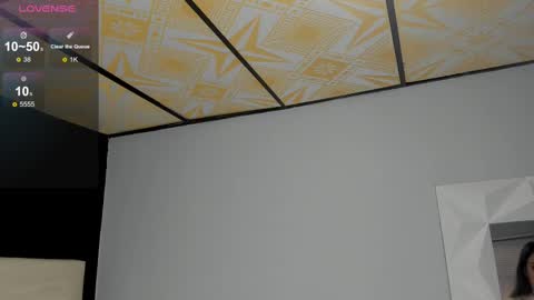 Sharon Gomez online show from October 3, 2025, 12:13 pm