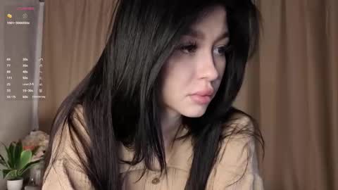 Lily online show from October 19, 2025, 6:19 pm