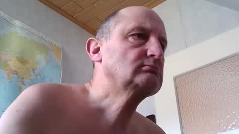 Snapshot of sharpshoder chatting on February 22, 2025, 10:51 am Peter online show from February 22, 2025, 10:51 am