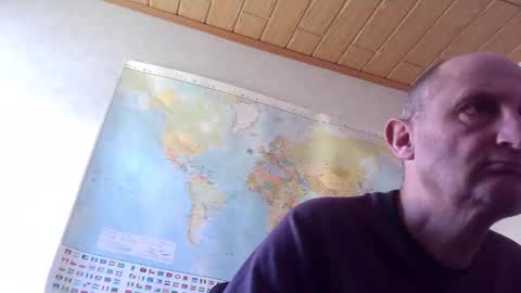 Snapshot of sharpshoder chatting on September 18, 2025, 11:45 am Peter online show from September 18, 2025, 11:45 am