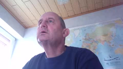 Snapshot of sharpshoder chatting on September 25, 2025, 11:25 am Peter online show from September 25, 2025, 11:25 am