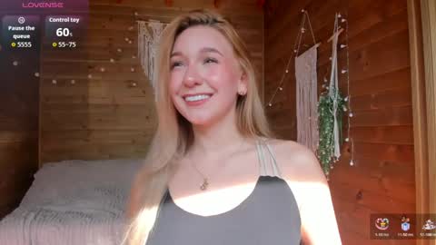 Shantall online show from March 25, 2026, 8:48 pm