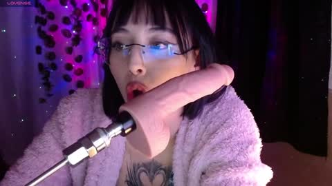 Snapshot of shayla_bbs chatting on January 7, 2025, 4:29 am Shayla 3 online show from January 7, 2025, 4:29 am