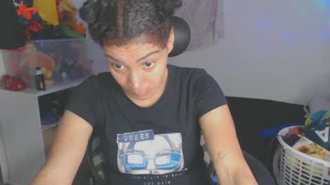 Shayna online show from October 2, 2025, 1:12 am