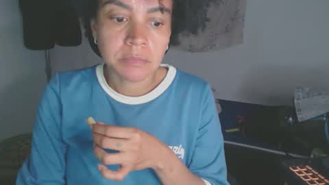 Shayna online show from November 24, 2025, 2:33 am