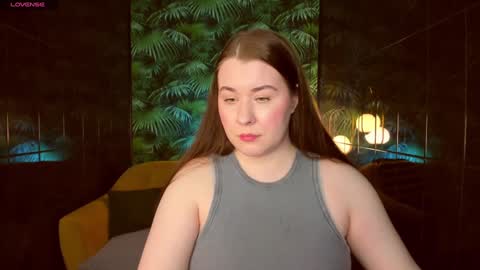 Snapshot of shedar_pretty chatting on December 17, 2024, 5:51 am Shedar online show from December 17, 2024, 5:51 am