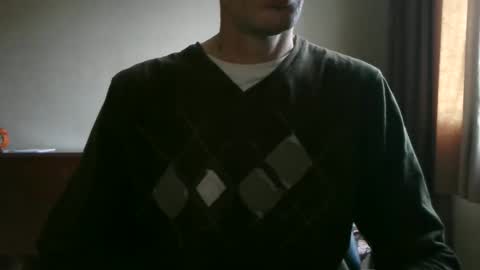 Snapshot of shedevr02 chatting on September 29, 2025, 11:04 am Roger online show from September 29, 2025, 11:04 am