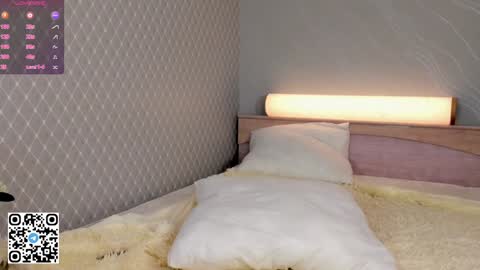 Snapshot of sheenaeast chatting on January 29, 2025, 10:32 pm Violet online show from January 29, 2025, 10:32 pm