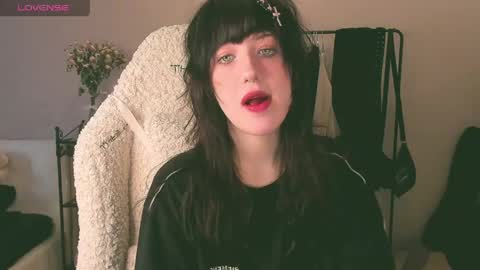 Snapshot of sheeny_shy chatting on April 30, 2026, 9:59 am Chiara online show from April 30, 2026, 9:59 am