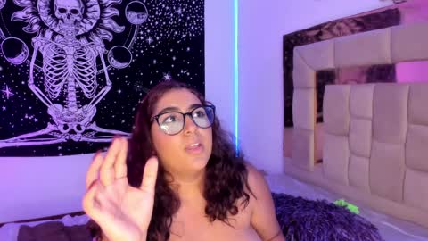 Heidy  online show from January 16, 2025, 5:32 am